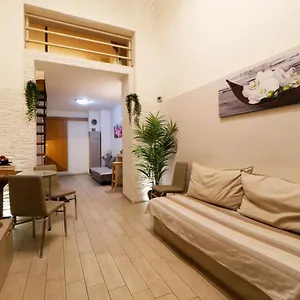 https://centrocitta-suite.taorminaitalyhotels.com