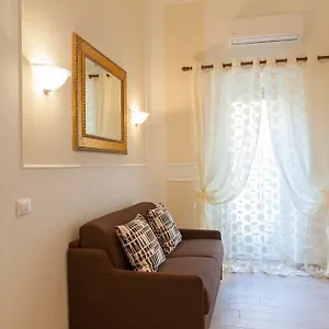 https://ripetta-little-house.it-romehotels.com